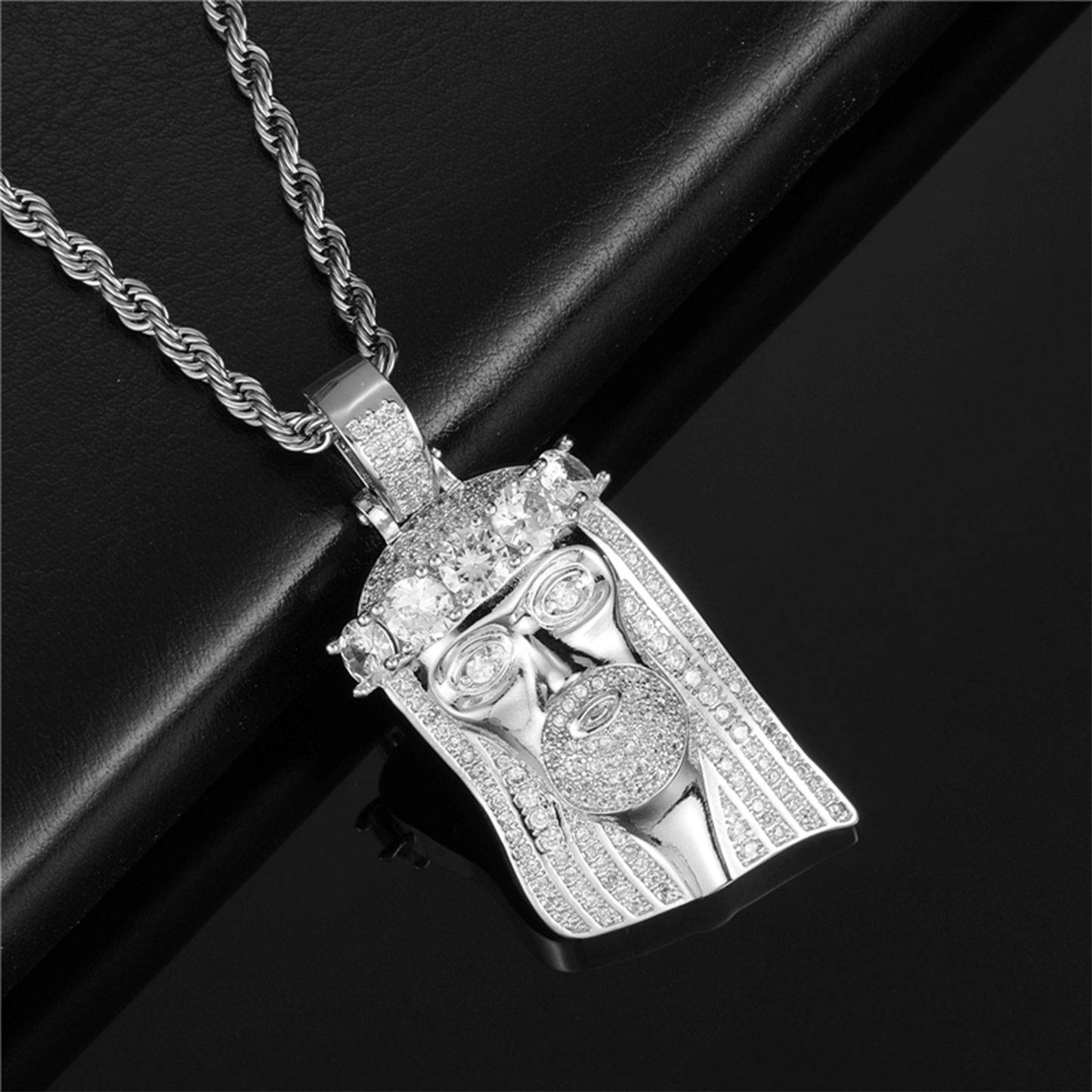 Collares | Lion Luxury