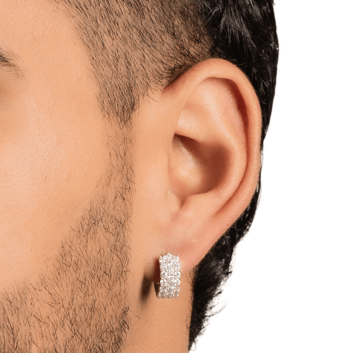 Selección de aretes argolla para hombre de Lion Luxury