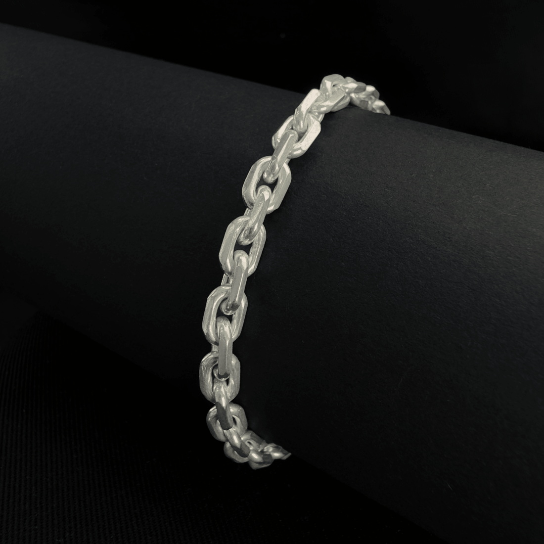 Plata 925 vs Plata 950: diferencias y cuál elegir - Lion Luxury