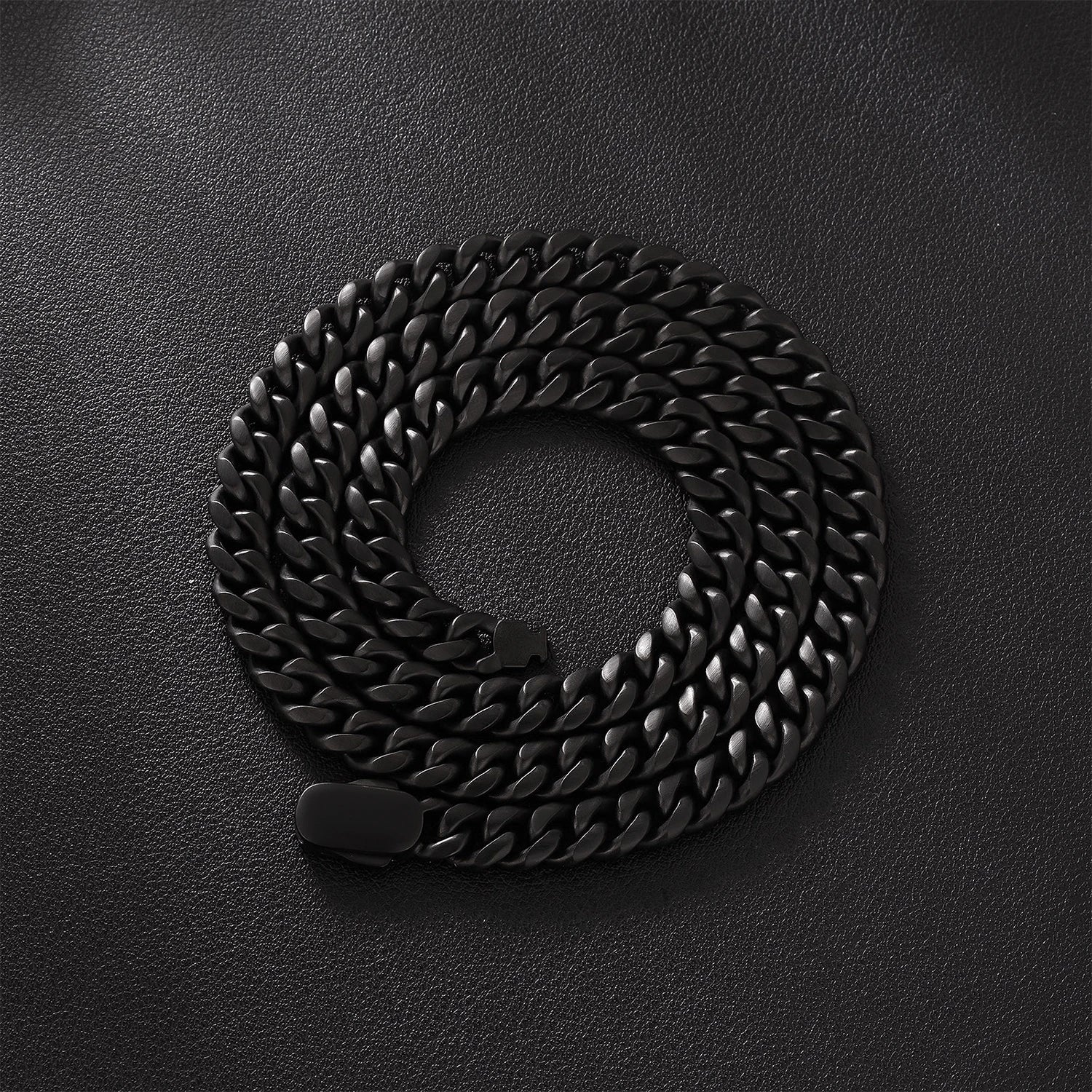 COLECCIÓN DE JOYAS DE ACERO - Lion Luxury