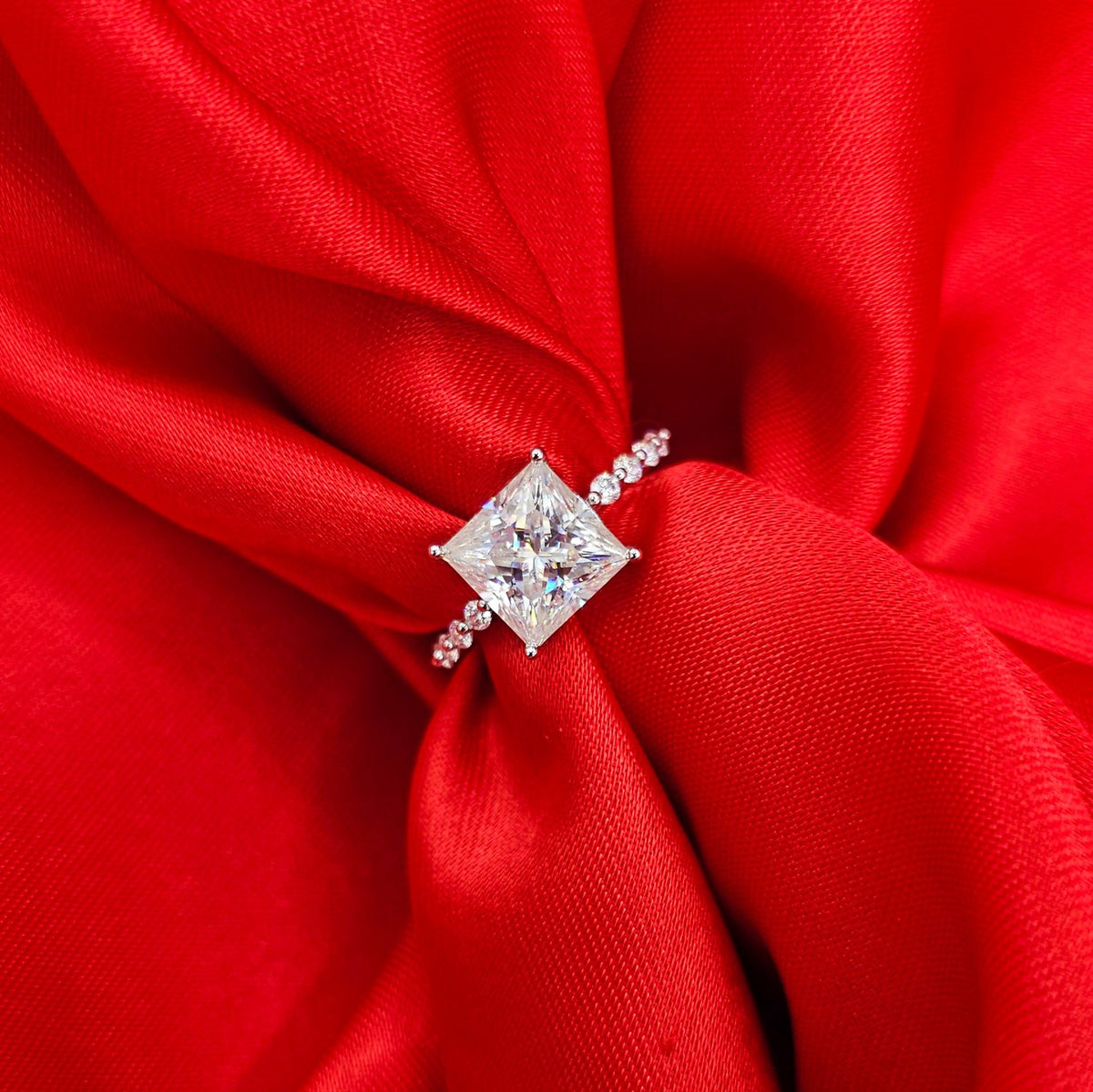 Anillo Berlín – Plata 925 con Moissanita | Lion Luxury