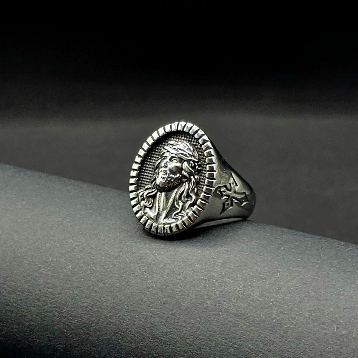 Anillo Victory – Acero 316L con Circonia 5A | Lion Luxury