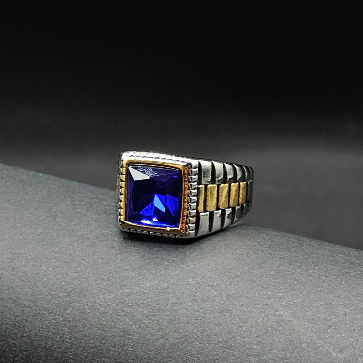 Anillo Blue Magic – Acero 316L con Circonia 5A – detalle 3