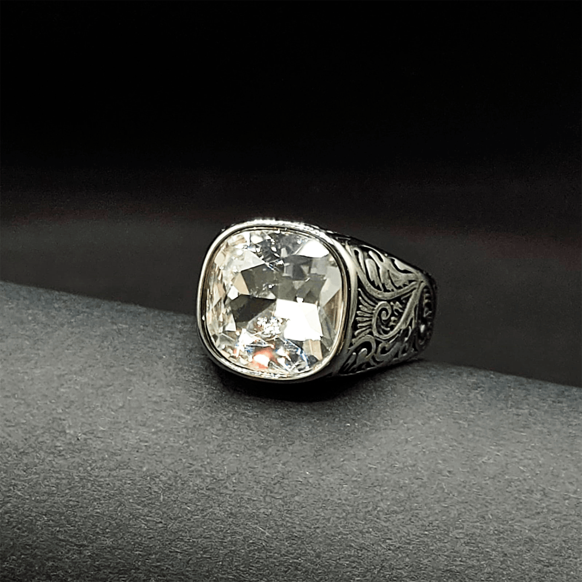 Anillo Hero – Acero 316L con Circonia 5A | Lion Luxury