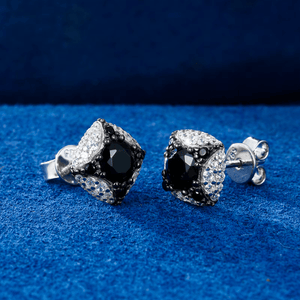 ARETES | Lion Luxury