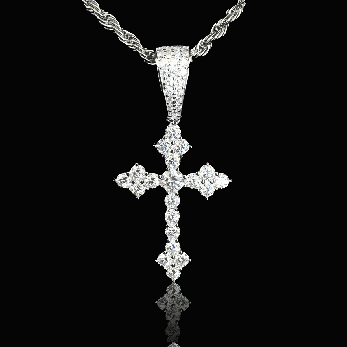 Collar Cross Gotic Diamond – Plata 925 con Moissanita – detalle 2