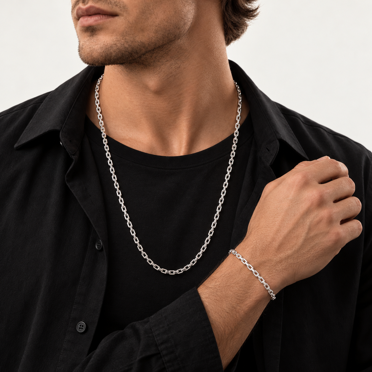 Combo cadena + pulsera Hydra 4mm – Plata 950 plateado en modelo masculino