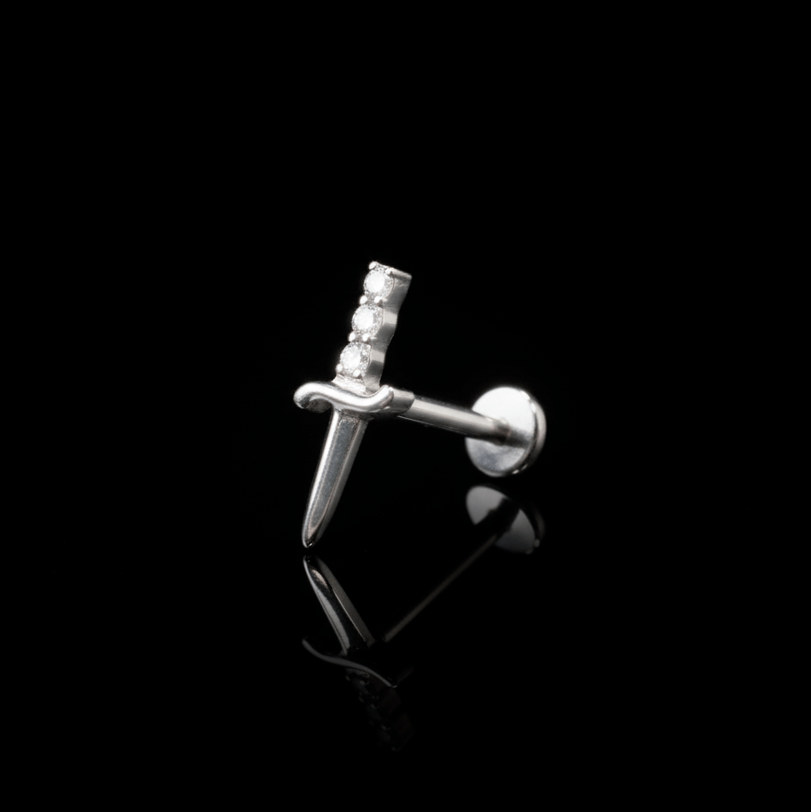 Piercing Sword 10mm – Titanio Grado Implante con Circonia 5A | Lion Luxury