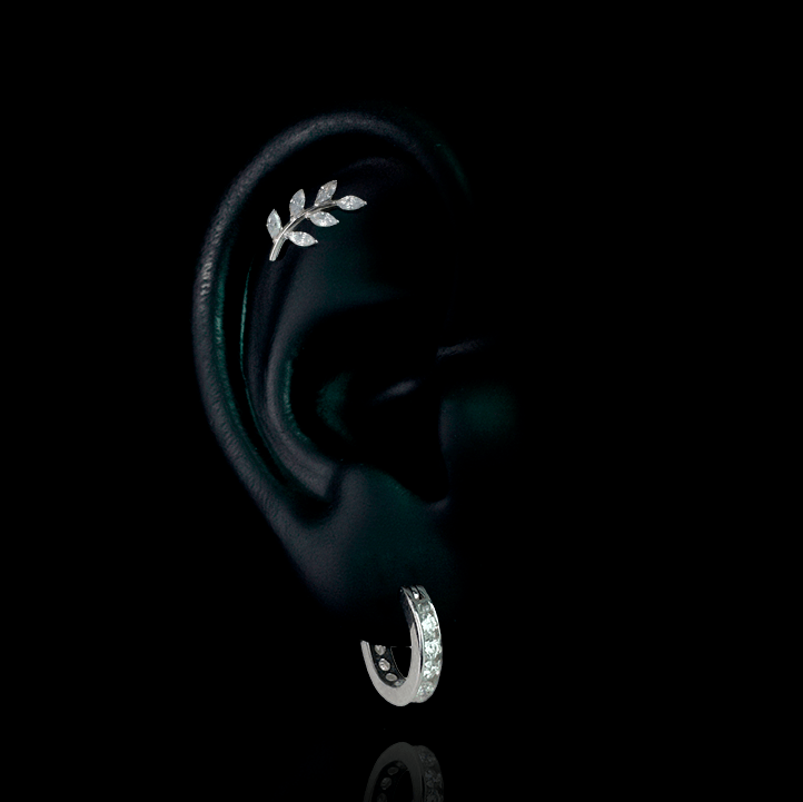 Flower 14mm – Piercing Titanio F136 con Circonia 5A – detalle 2