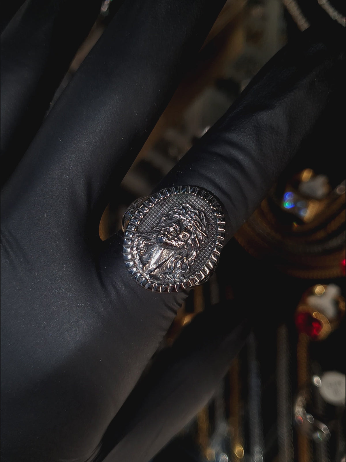 Anillo Victory – Acero 316L con Circonia 5A – video | Lion Luxury
