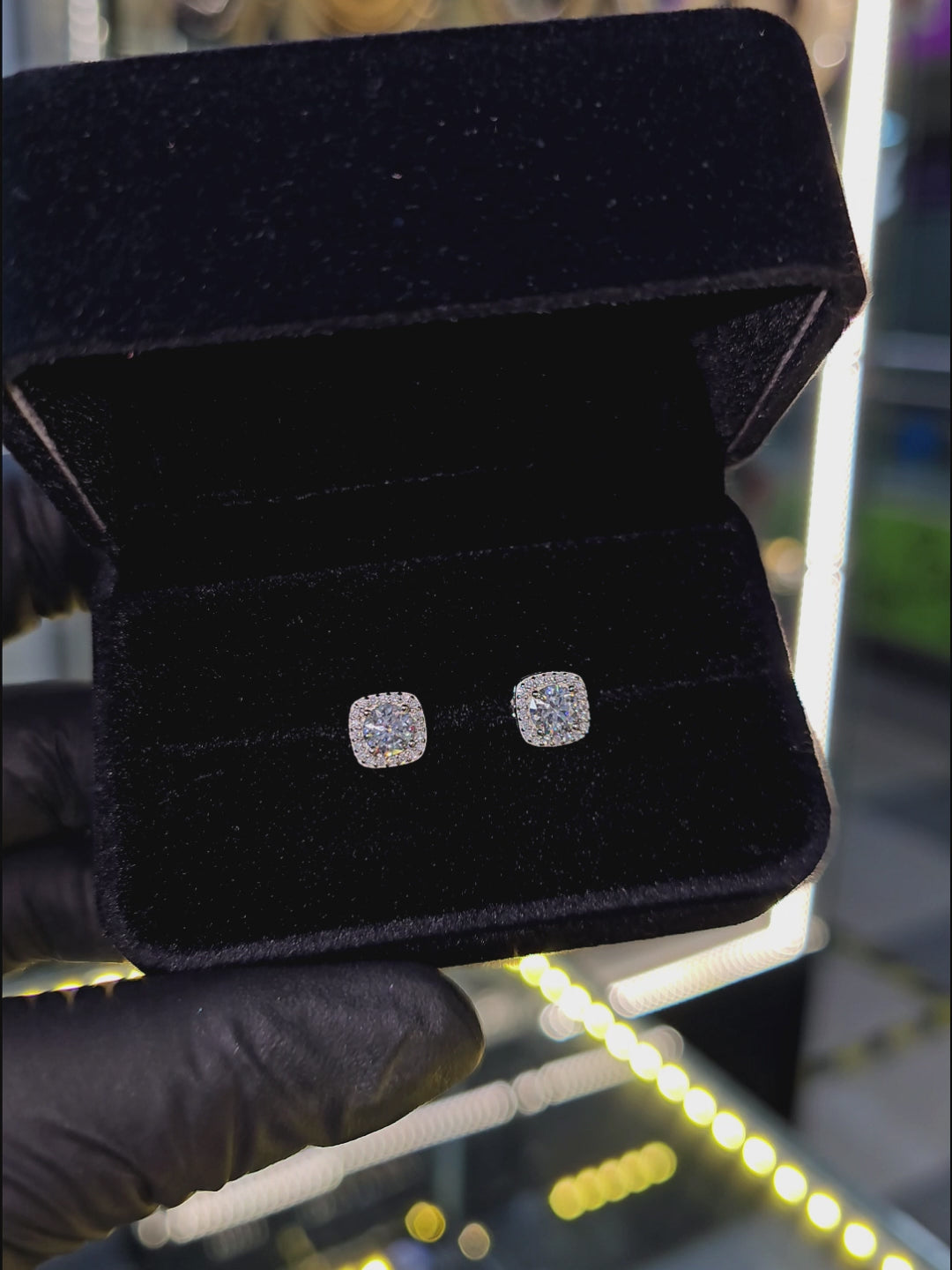 Arete Phoenix 7mm – Plata 925 con Moissanita – video | Lion Luxury
