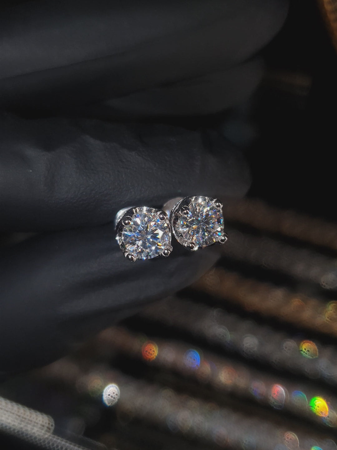 Arete Imperial 8mm – Plata 925 con Moissanita – video | Lion Luxury