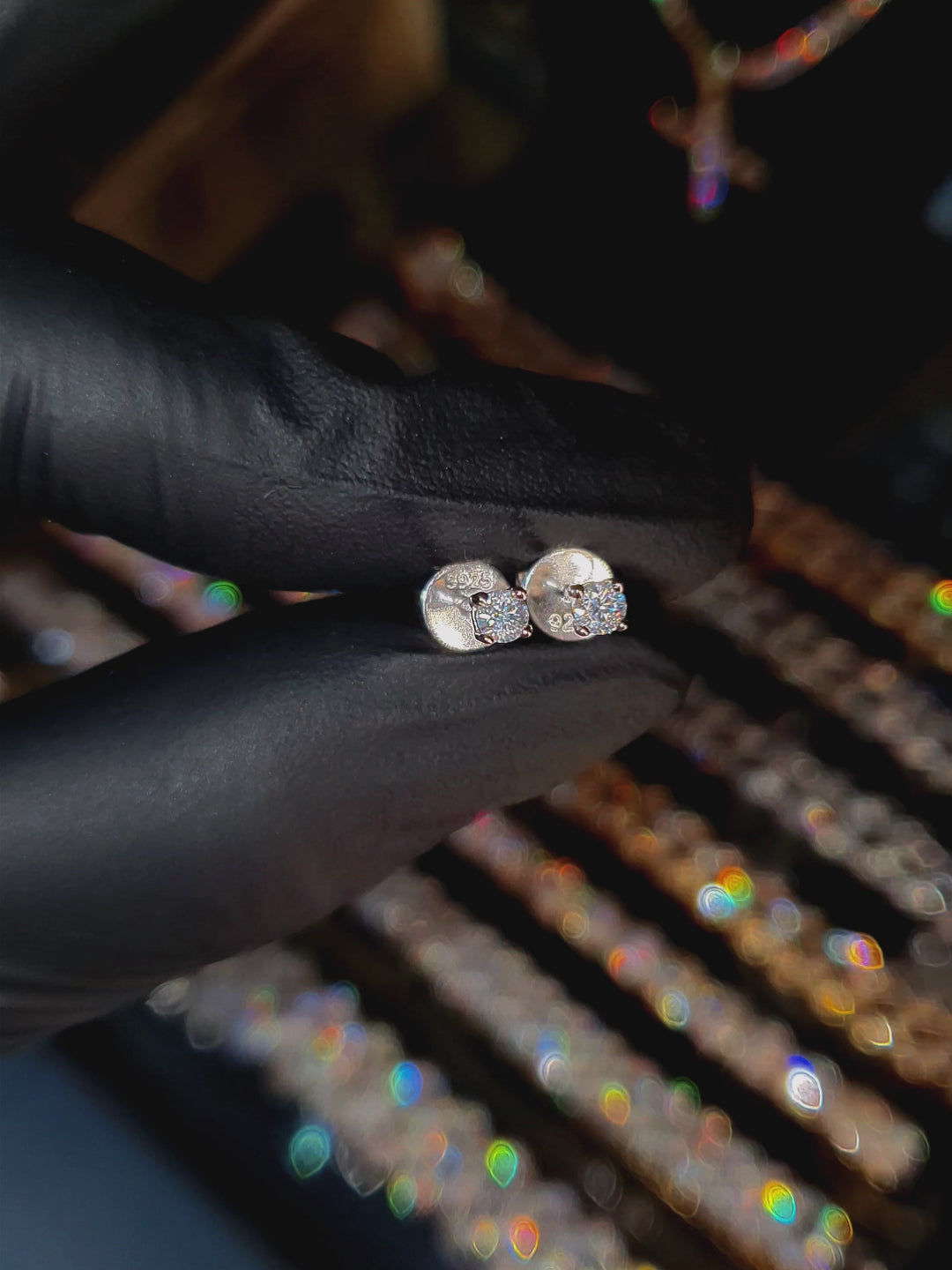 Arete Prisma 3mm – Plata 925 con Moissanita – video | Lion Luxury