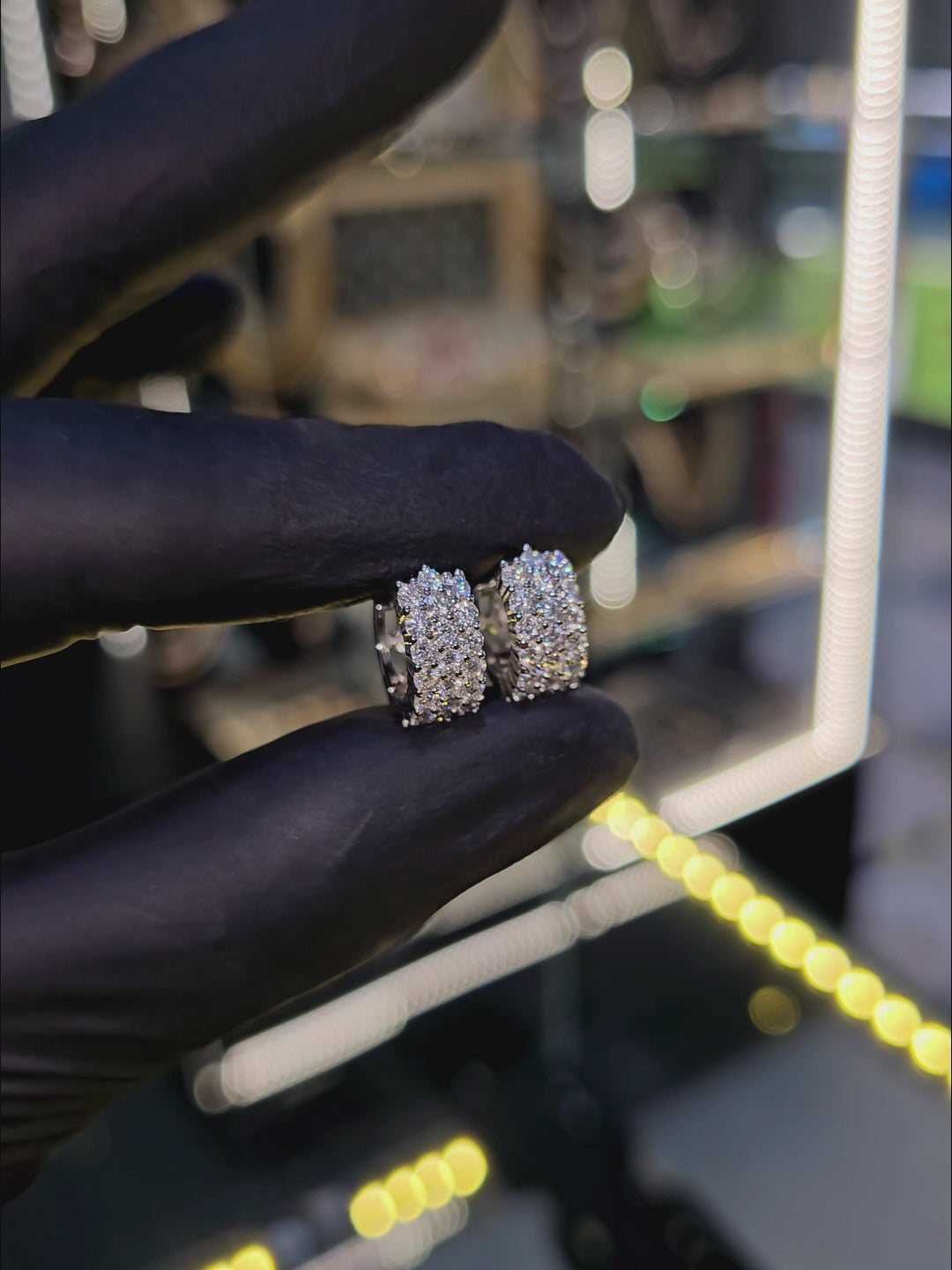 Arete Dominium 14mm – Plata 925 con Moissanita – video | Lion Luxury