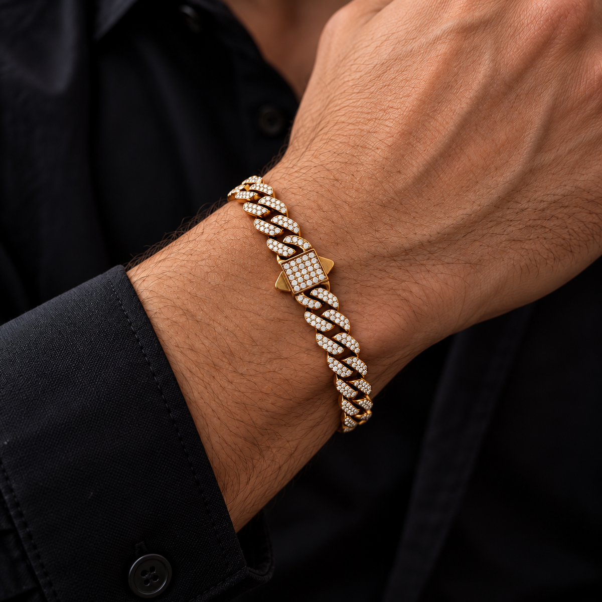Pulsera cubana Iced Gold de 8 mm en acero 316L PVD con circonias 5A para hombre