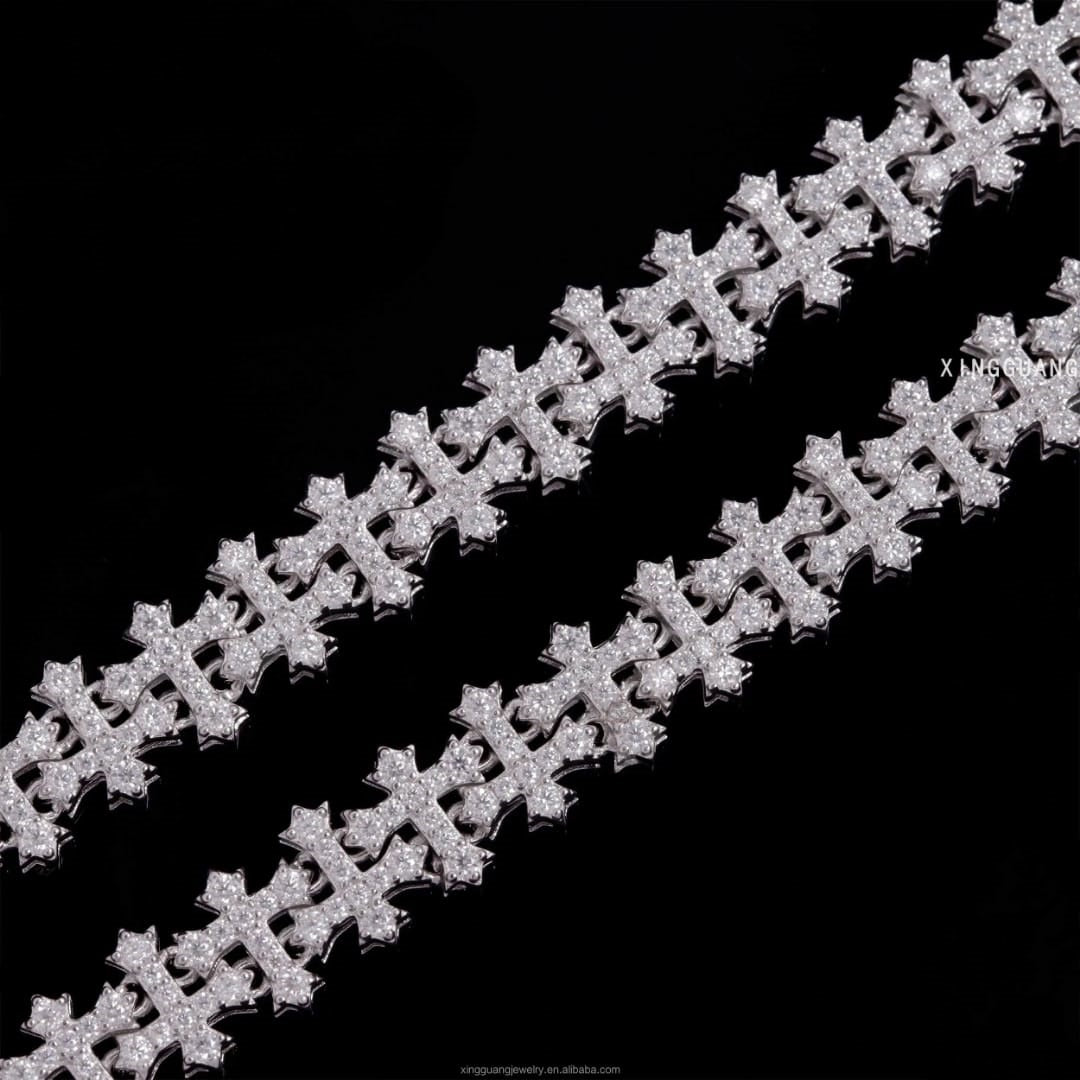 Pulsera Celestial Cross 8mm – Plata 925 con Moissanita – detalle 3