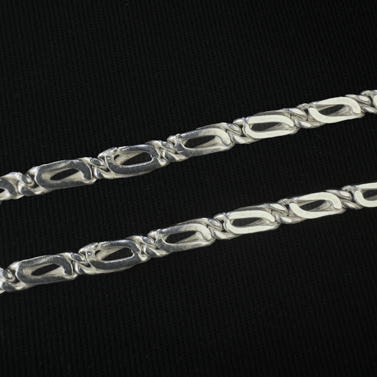 Pulsera Interlace 4.5mm – Plata 950 – detalle 2