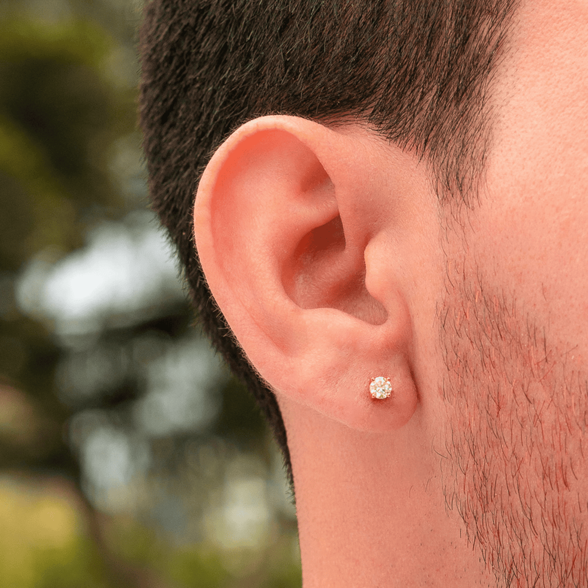 Arete Prisma 4mm – Plata 925 con Moissanita – detalle 7