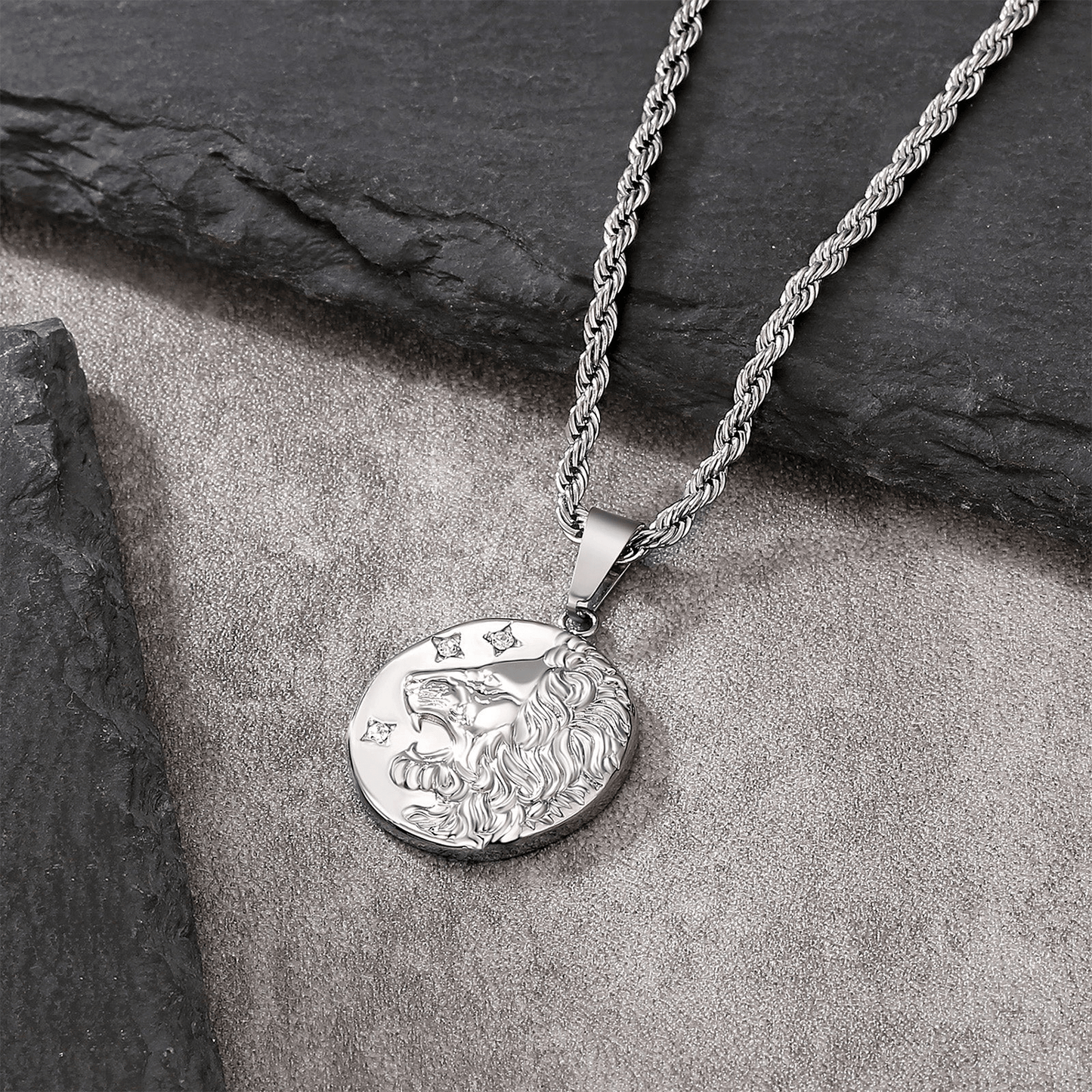Collares | Lion Luxury